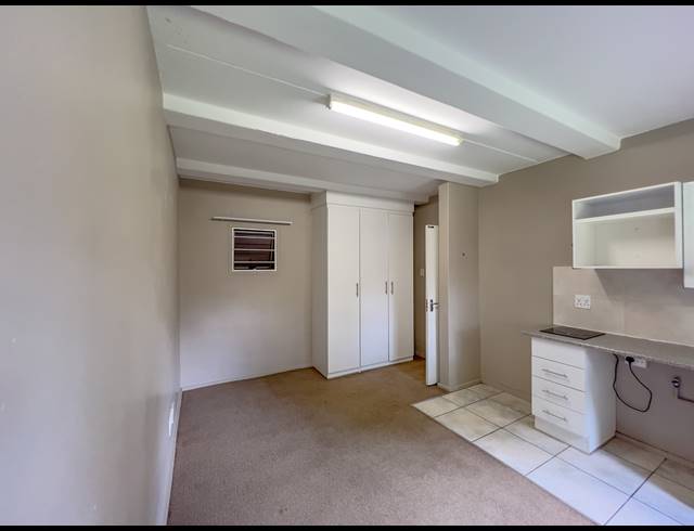 0.5 BEDROOM APARTMENT RENTED IN HATFIELD
